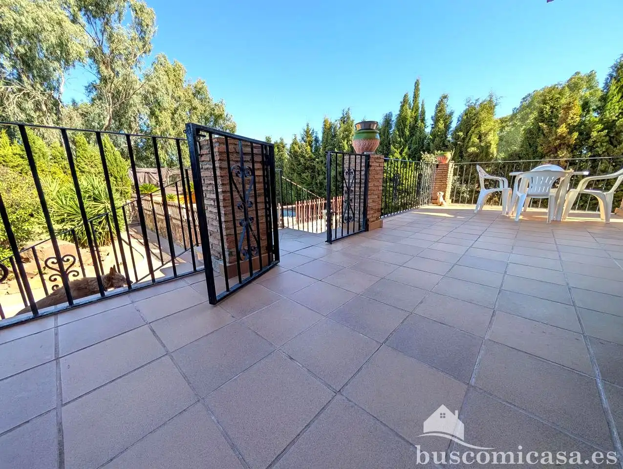 Terrassa de Casa o xalet en venda en Linares amb Aire condicionat, Jardí privat i Terrassa
