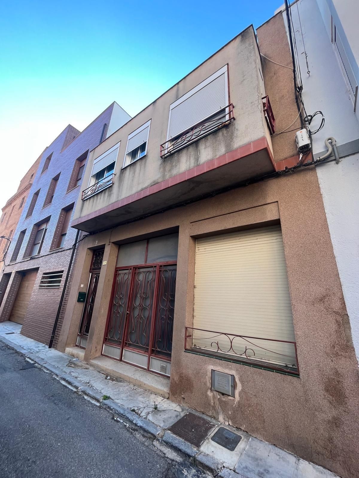 Vista exterior de Casa o xalet en venda en Tortosa amb Balcó