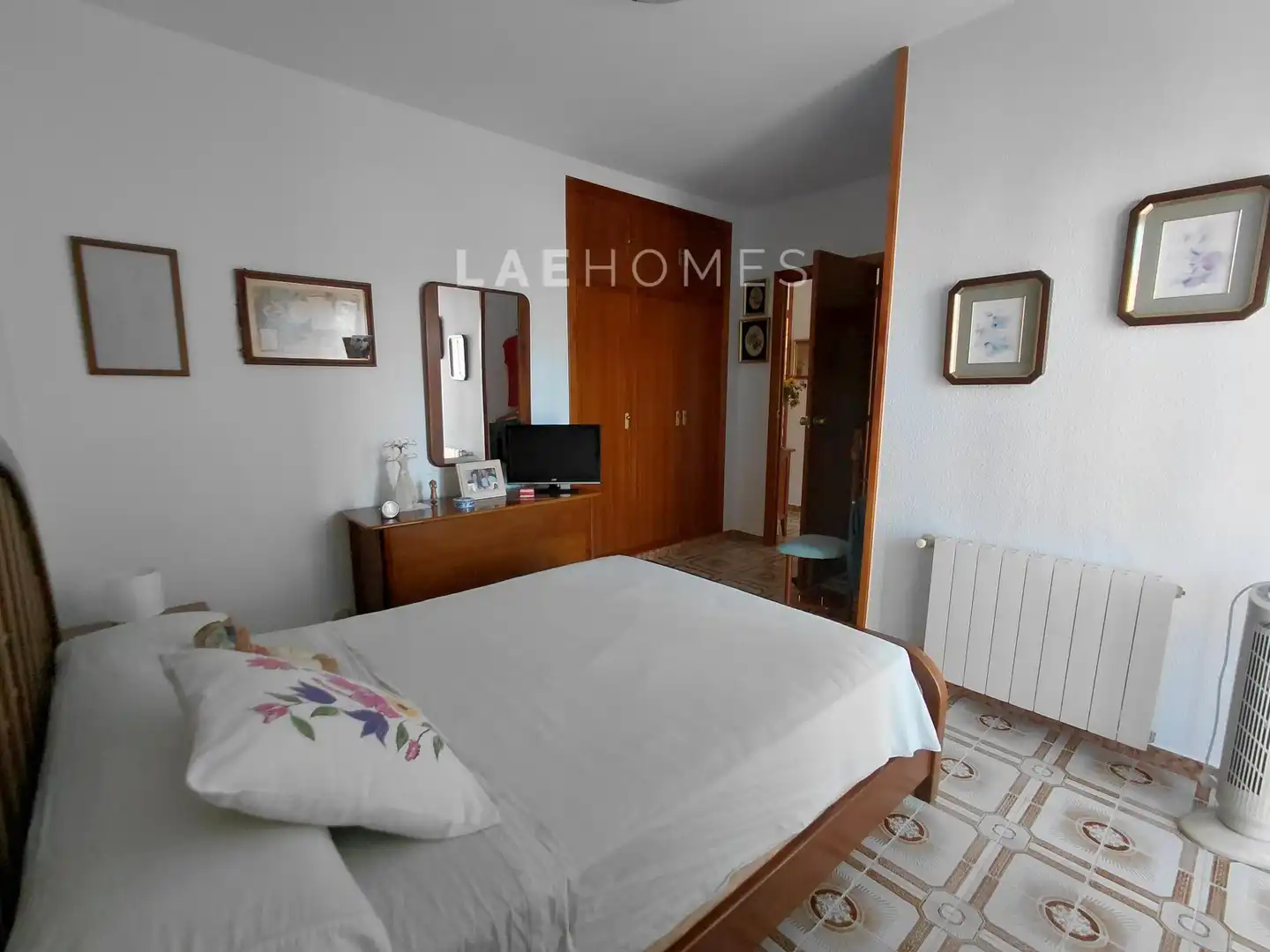 Casa aparellada amb terrassa en venda a Heliópolis, imagen 16