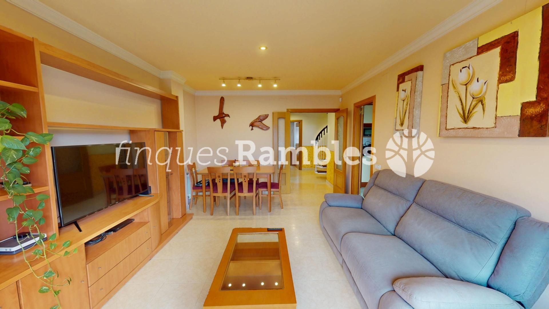 Living room of Duplex for sale in Vilanova del Camí  with Heating, Terrace and Balcony