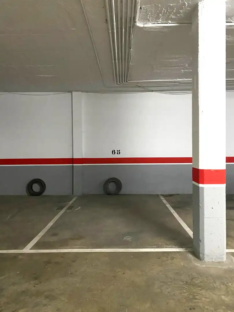 Individuel avec ascenseur à louer à Carrer de Santa Eugènia 102, imagen 4