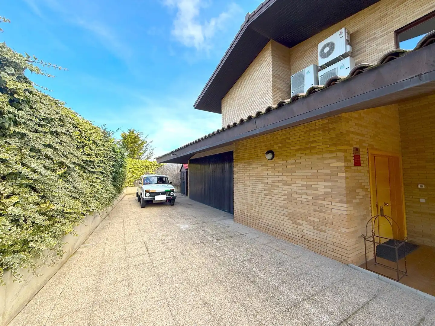 Vista exterior de Casa o chalet en venta en Cadrete con Aire acondicionado, Calefacción y Jardín privado