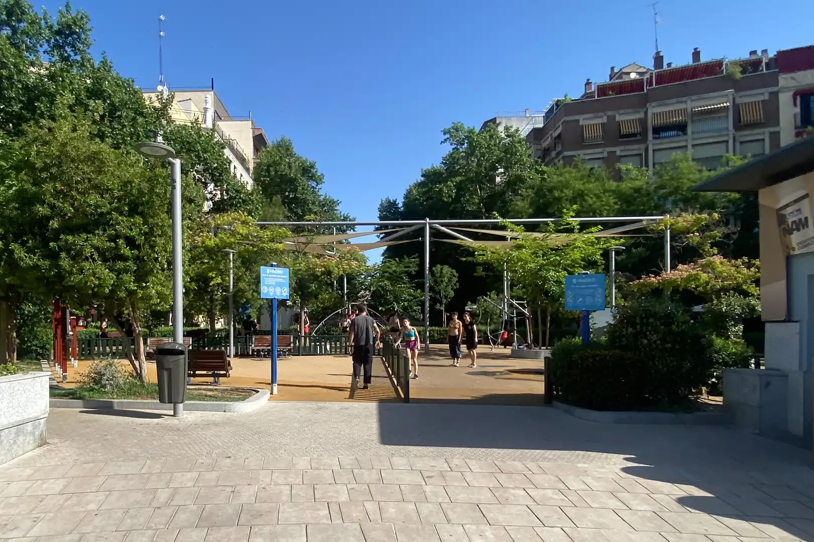 Vista exterior de Local de alquiler en Madrid con Aire acondicionado y Calefacción
