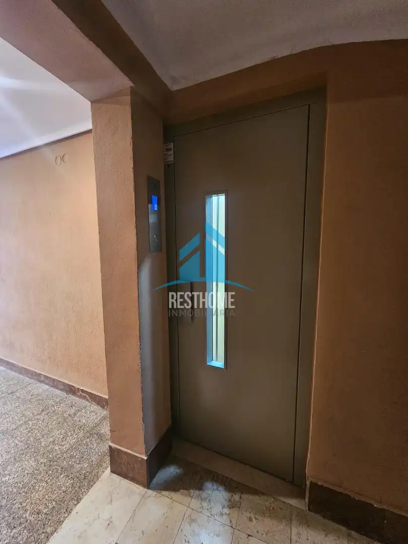 Appartamento con terrazza in vendita a Ciutat Vella, imagen 56