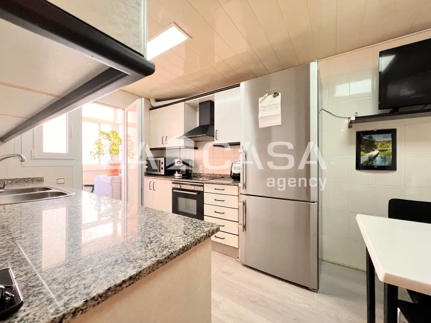 Cocina de Piso en venta en Badalona con Calefacción, Terraza y Trastero