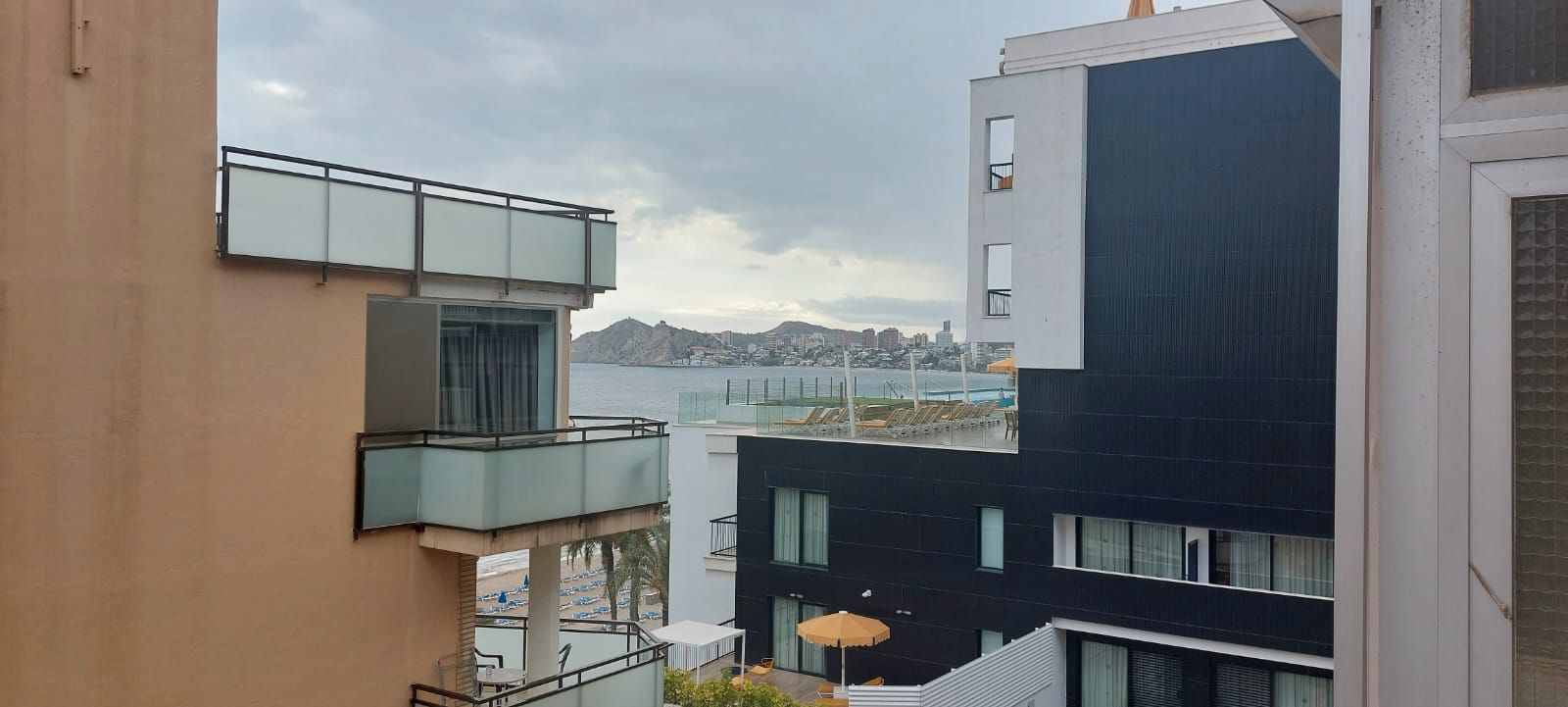 Exterior view of Apartment to rent in Benidorm  with Air Conditioner, Furnished and Oven