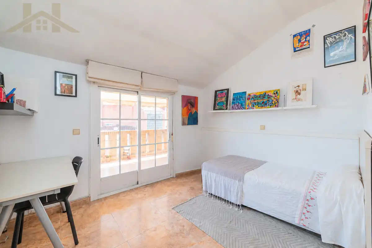 Bedroom of Attic for sale in Valdemoro  with Air Conditioner, Heating and Parquet flooring