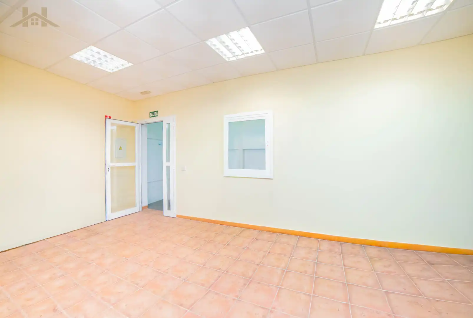 Nave industrial en venta en Pelayos de la Presa con Alarma