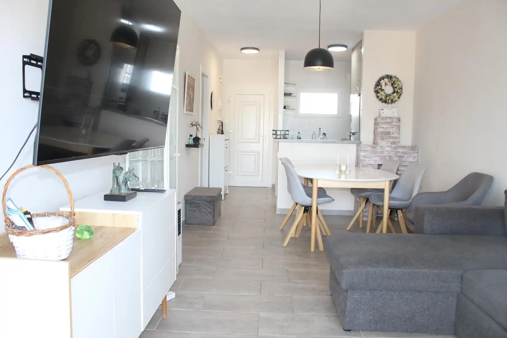 Sala de estar de Apartamento en venta en Roquetas de Mar con Aire acondicionado, Jardín privado y Piscina