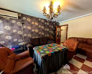 Sala d'estar de Planta baixa en venda en Linares amb Aire condicionat, Terrassa i Moblat
