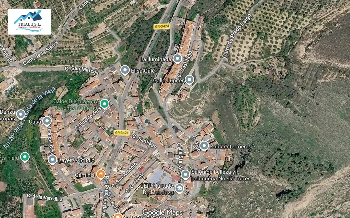Vista exterior de Pis en venda en Cogollos de la Vega amb Piscina comunitària