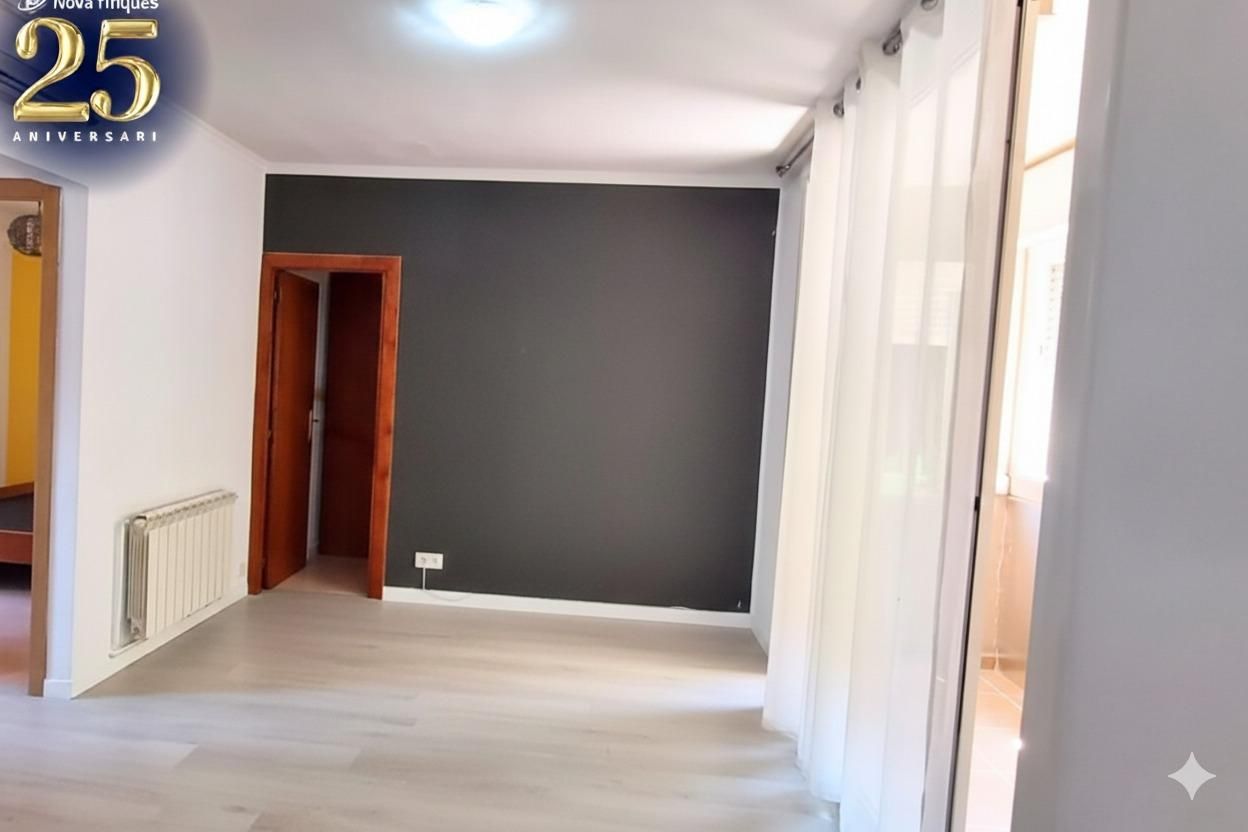 Bedroom of Flat for sale in Sabadell  with Balcony