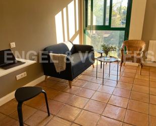 Sala d'estar de Apartament de lloguer en Cerdanyola del Vallès amb Aire condicionat, Calefacció i Jardí privat