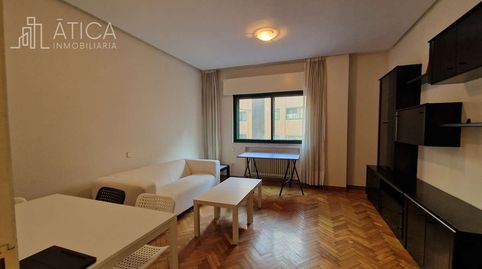 Foto 2 de Piso de alquiler en Carmelitas, Salamanca Capital