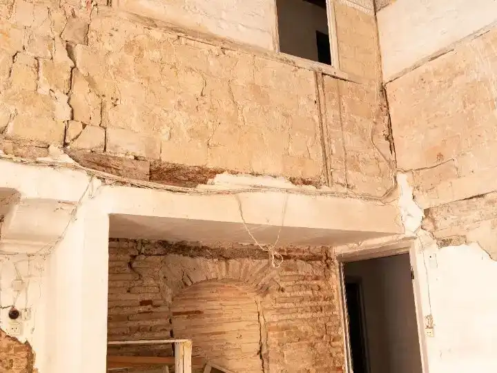 Flat for sale in  Valencia Capital  with Balcony