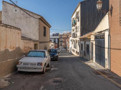 Vista exterior de Casa adosada en venda en La Zubia