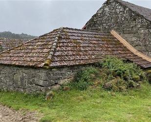 Vista exterior de Casa o xalet en venda en O Irixo amb Balcó