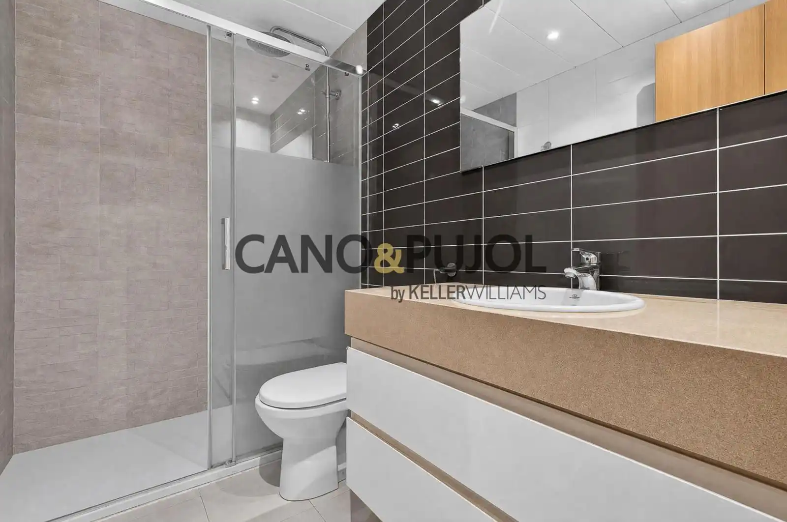 Bany de Pis en venda en Sant Cugat del Vallès amb Aire condicionat, Calefacció i Parquet