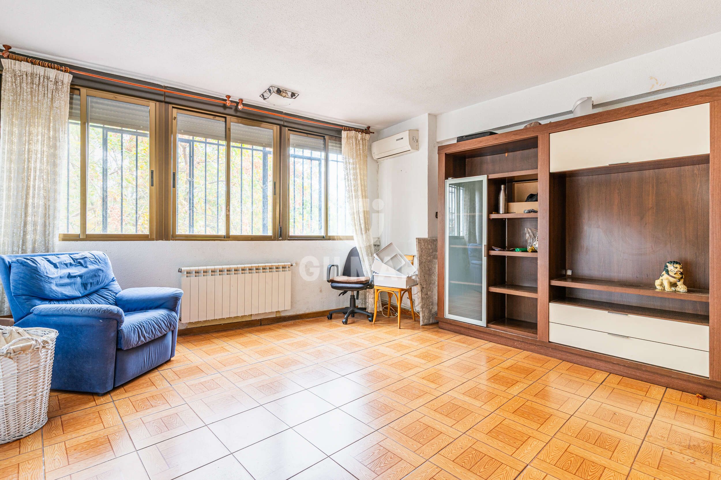 Living room of Flat for sale in  Madrid Capital  with Heating