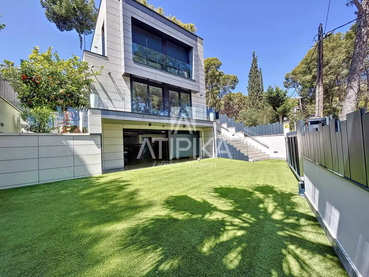 Jardí de Casa o xalet de lloguer en Castelldefels amb Calefacció, Terrassa i Piscina