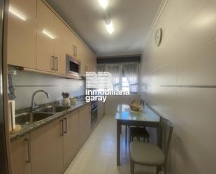 Cuina de Apartament en venda en Villarcayo de Merindad de Castilla la Vieja amb Calefacció i Moblat
