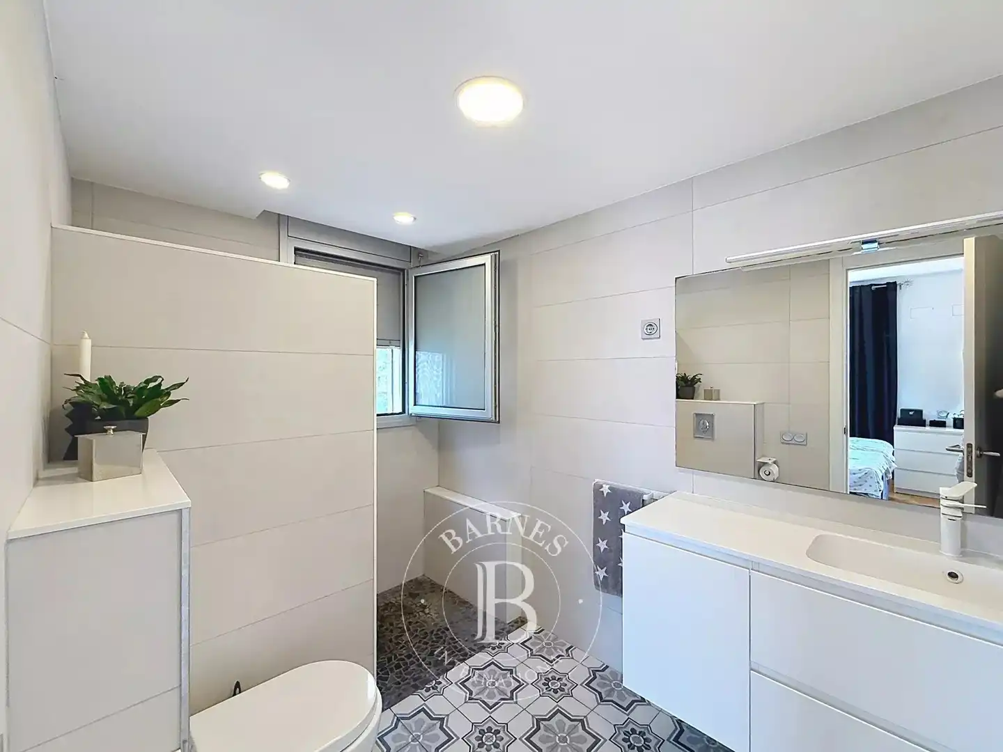 Baño de Casa adosada en venta en Mataró con Aire acondicionado, Calefacción y Jardín privado