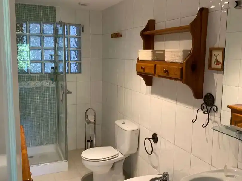 Baño de Casa o chalet de alquiler en Badajoz con Aire acondicionado, Jardín privado y Trastero