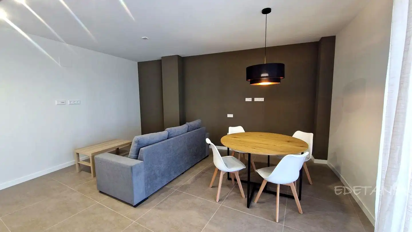Wohnzimmer von Erdgeschoss zur Miete in Vinalesa mit Klimaanlage, Möbliert und Internet