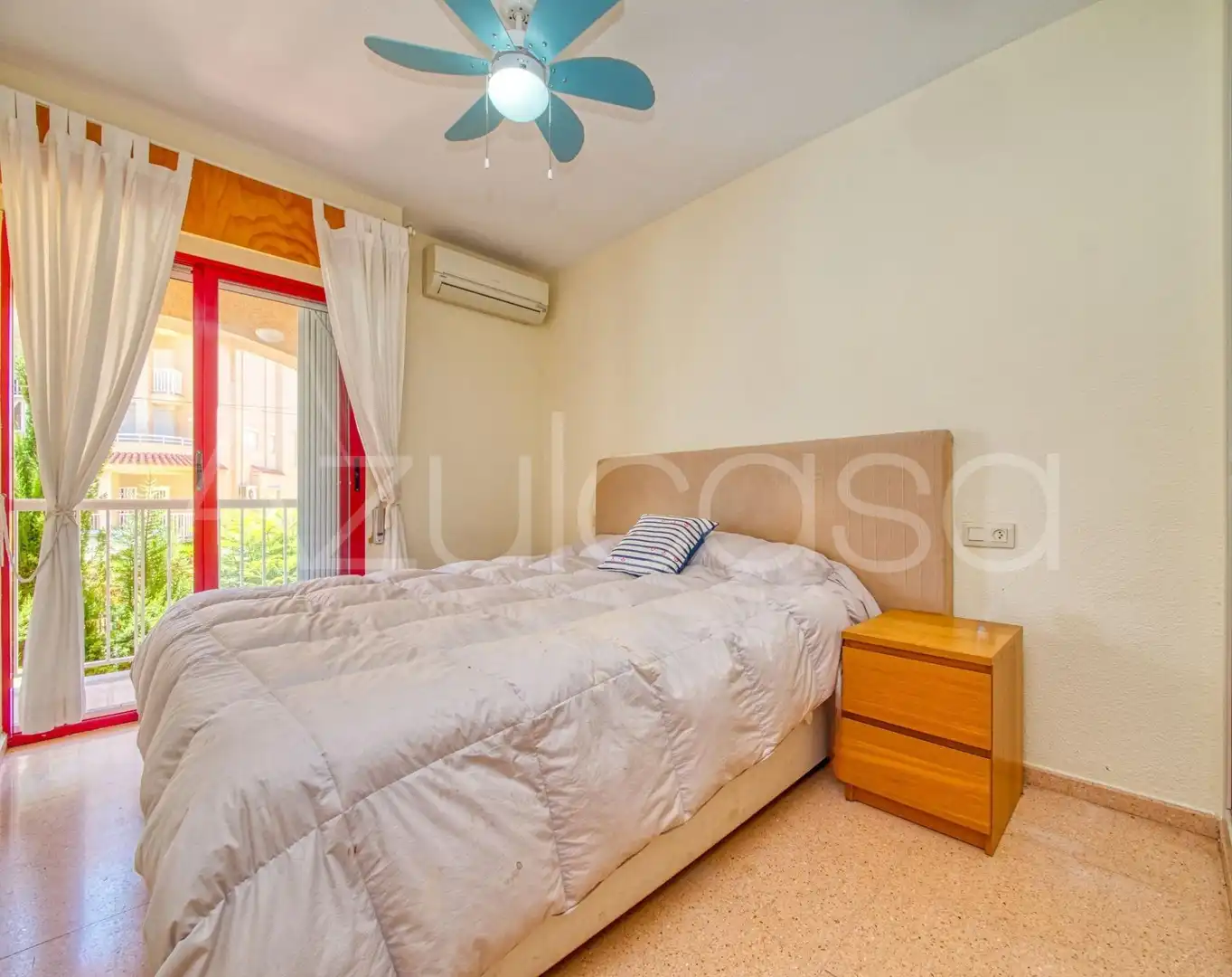 Schlafzimmer von Maisonette zum Verkauf in El Campello mit Klimaanlage, Abstellraum und Gemeinschaftspool