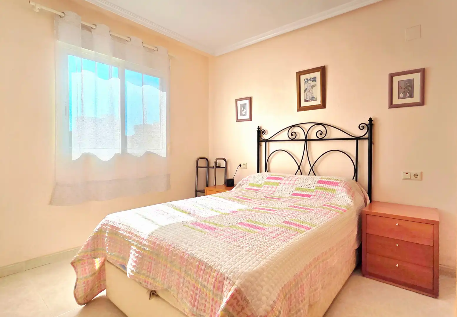 Habitación de Apartamento en venta en Elche / Elx con Aire acondicionado, Terraza y Amueblado