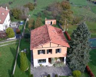 Vista exterior de Casa o xalet en venda en Valle de Mena amb Calefacció, Jardí privat i Terrassa