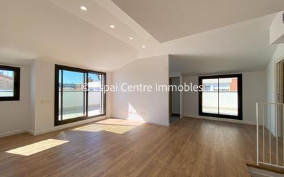 Exterior view of Planta baja for sale in Terrassa  with Air Conditioner, Heating and Terrace