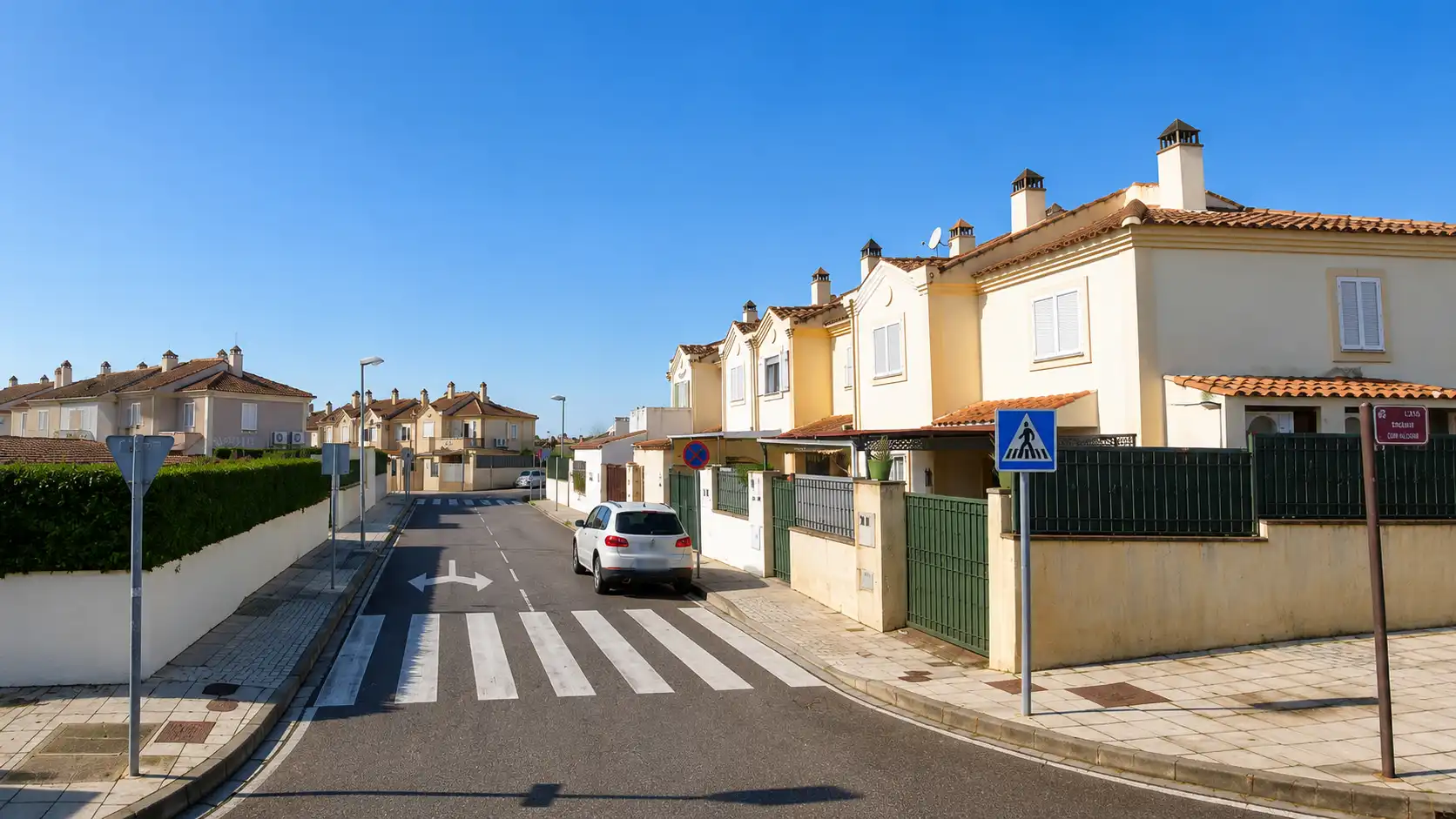 Vista exterior de Casa adosada en venta en Córdoba con Piscina comunitaria