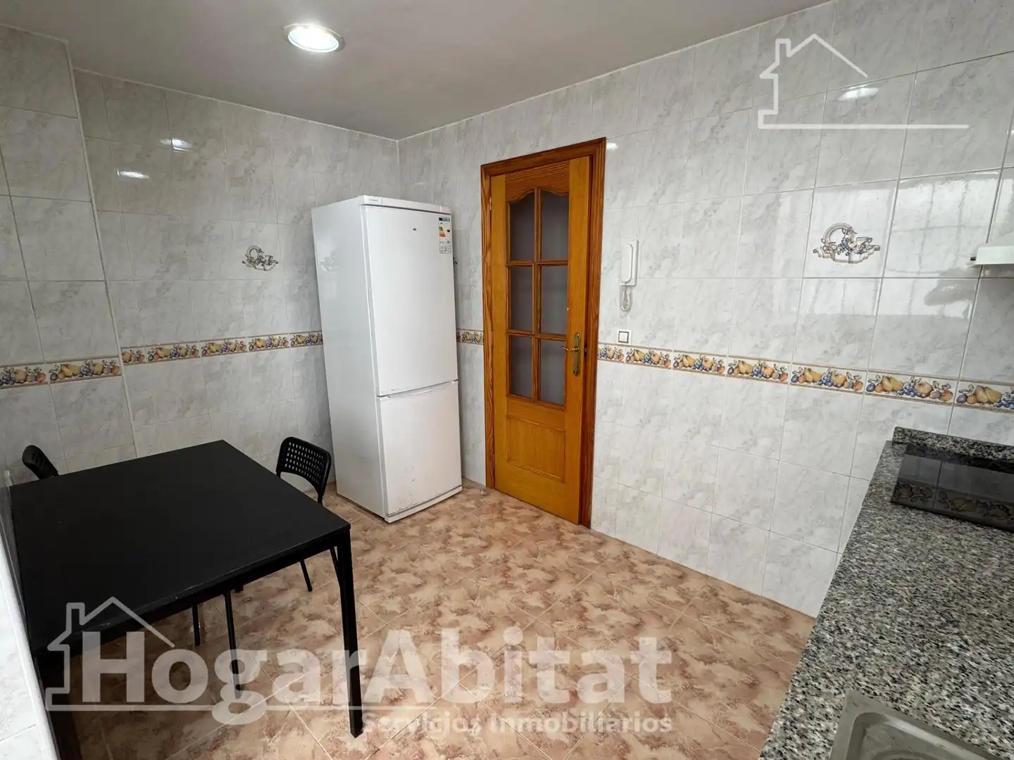 Kitchen of Flat for sale in Sur