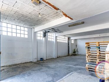 Local comercial de lloguer a Carballo