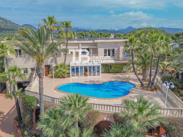 Casa con piscina en venta en Gavines