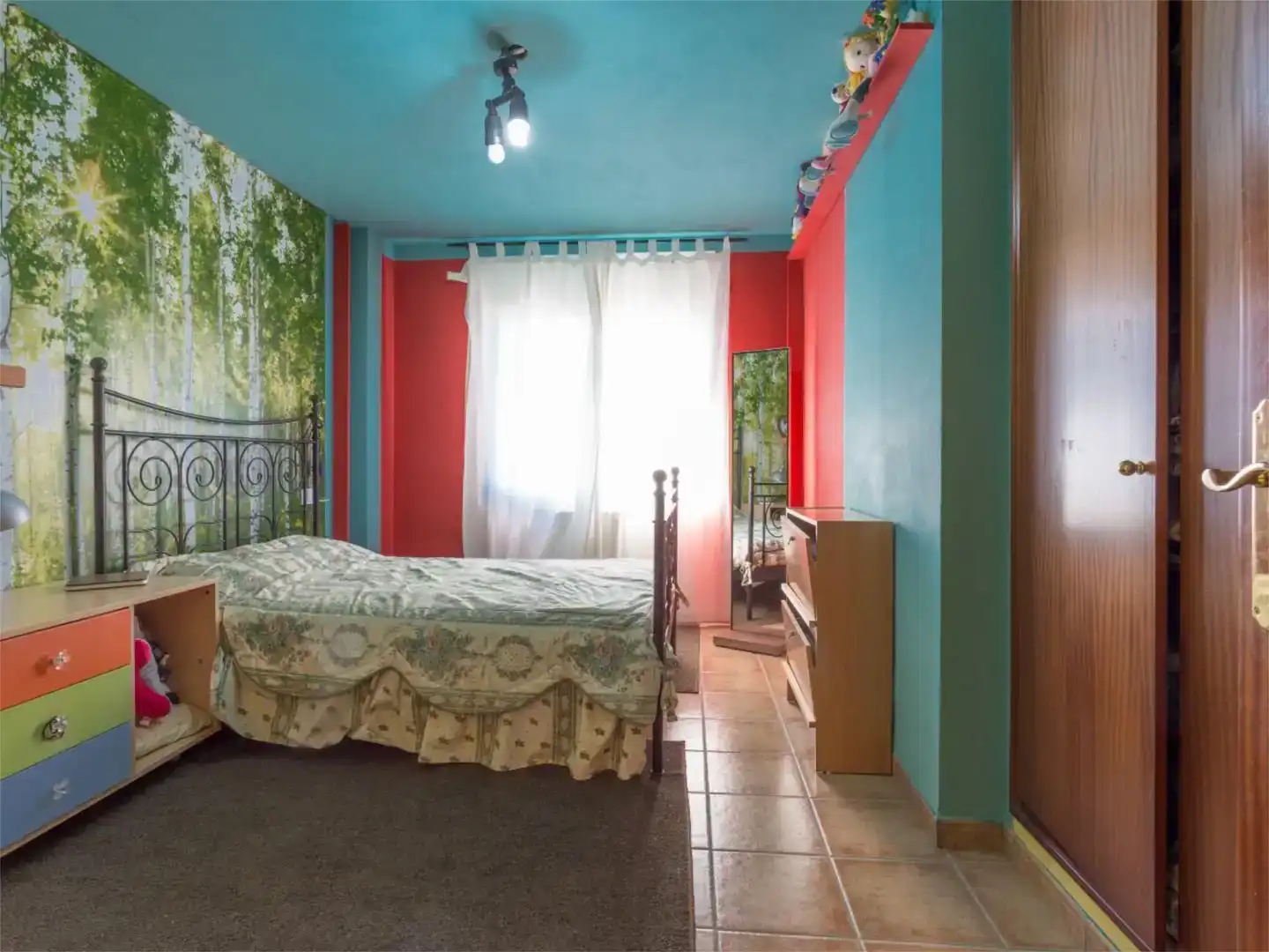 Schlafzimmer von Wohnung zur Miete in Girona Capital mit Balkon