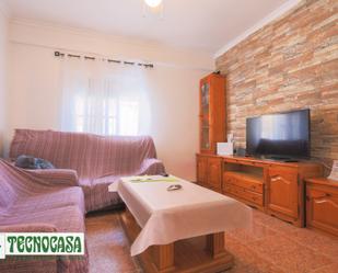 Sala d'estar de Casa adosada en venda en Adra