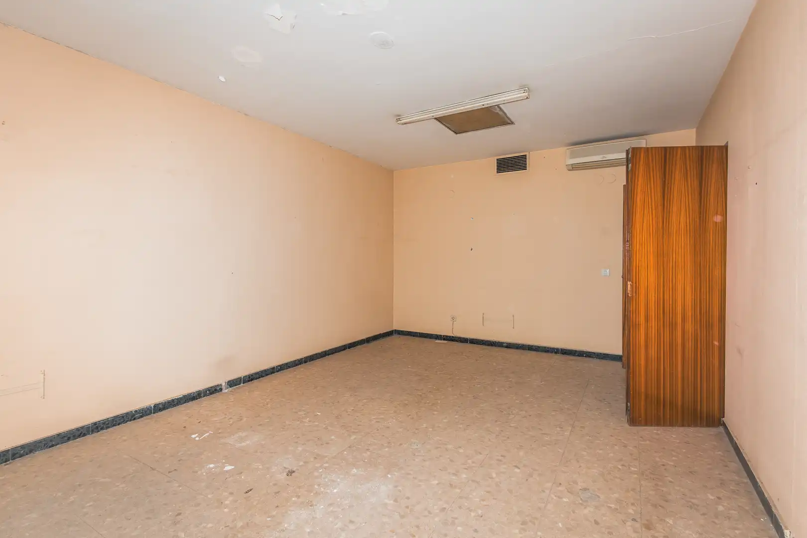Oficina en venta en C/ Donoso Cortéss, Casco Antiguo