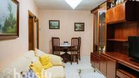 Living room of Flat for sale in  Madrid Capital