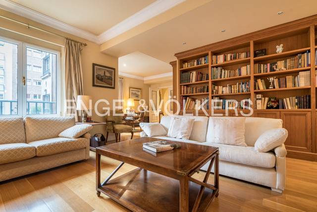 Piso en Venta en Parque San Francisco - Uría