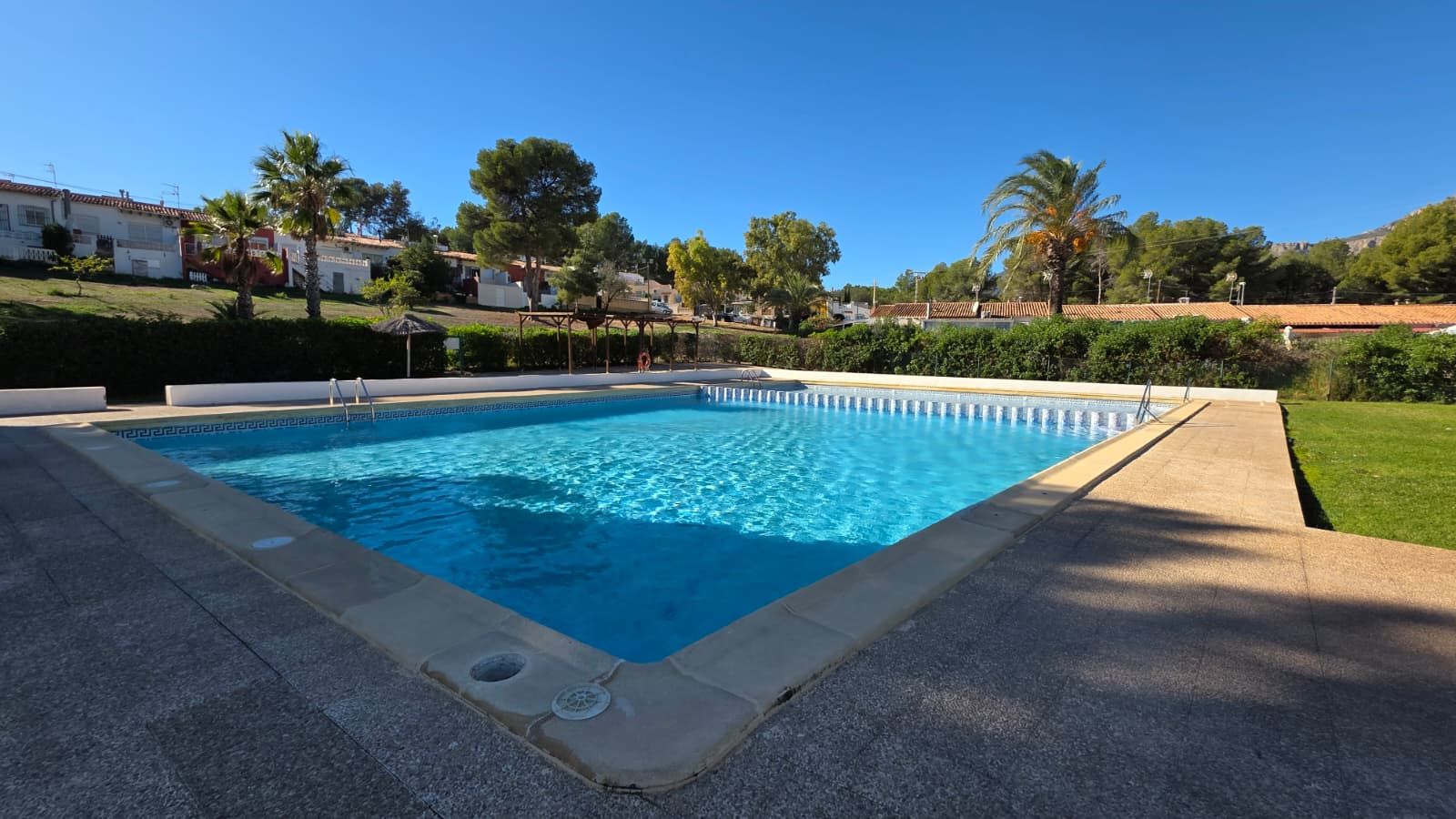 Piscina de Casa adosada en venta en L'Alfàs del Pi con Trastero, Piscina y Piscina comunitaria