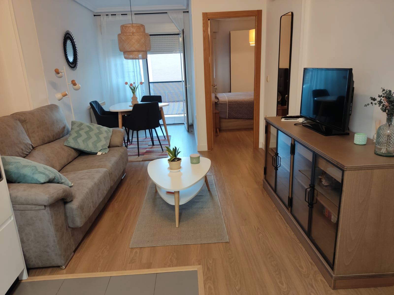 Living room of Apartment for rent in Puertollano  with Air Conditioner, Heating and Parquet flooring