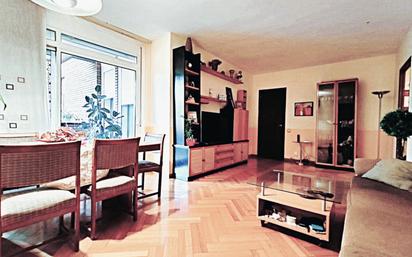 Bedroom of Flat for sale in  Barcelona Capital  with Heating, Private garden and Parquet flooring