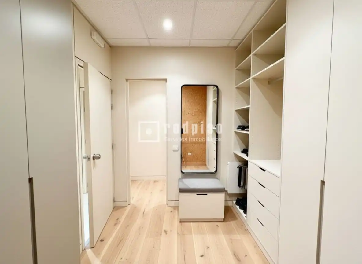 Habitación de Oficina en venta en Madrid con Aire acondicionado, Calefacción y Terraza