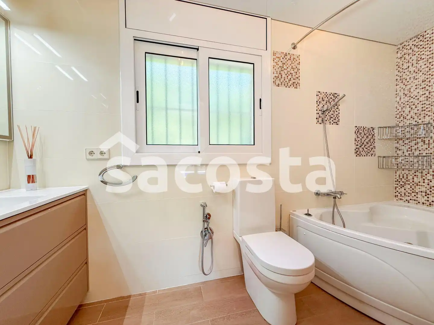 Bany de Casa o xalet en venda en Lloret de Mar amb Aire condicionat, Jardí privat i Parquet