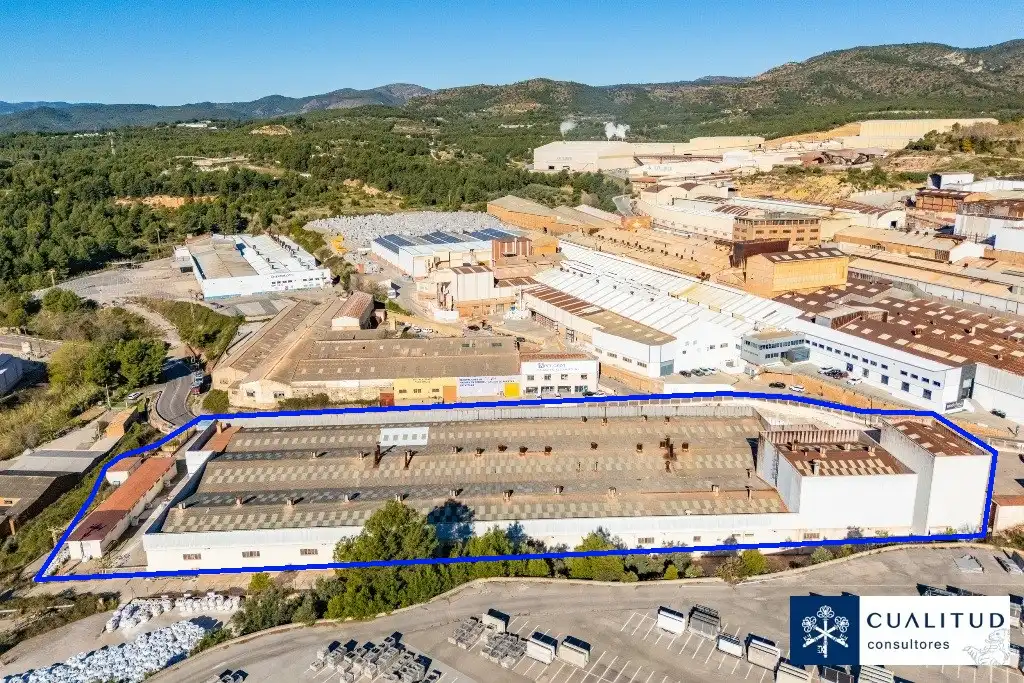 Außenansicht von Fabrikhallen zur Miete in L'Alcora
