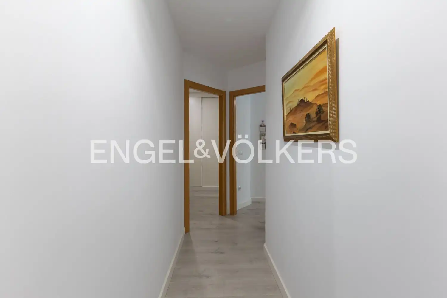 Flat for sale in Valencia  with Air Conditioner and Heating