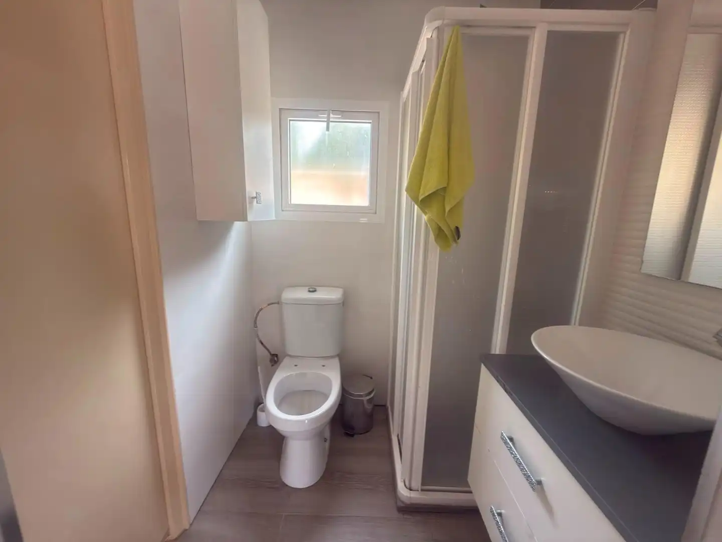 Bany de Casa o xalet en venda en Alicante / Alacant amb Aire condicionat, Calefacció i Jardí privat