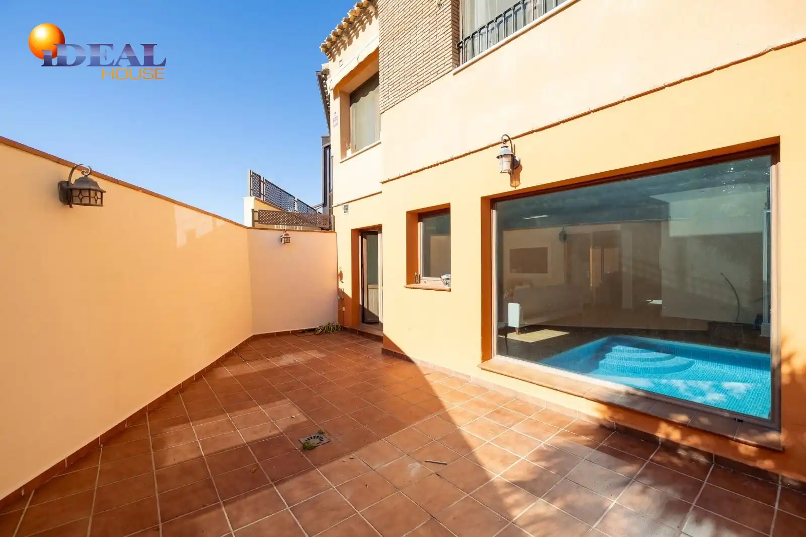 Adossat amb terrassa en venda a Genil, imagen 5